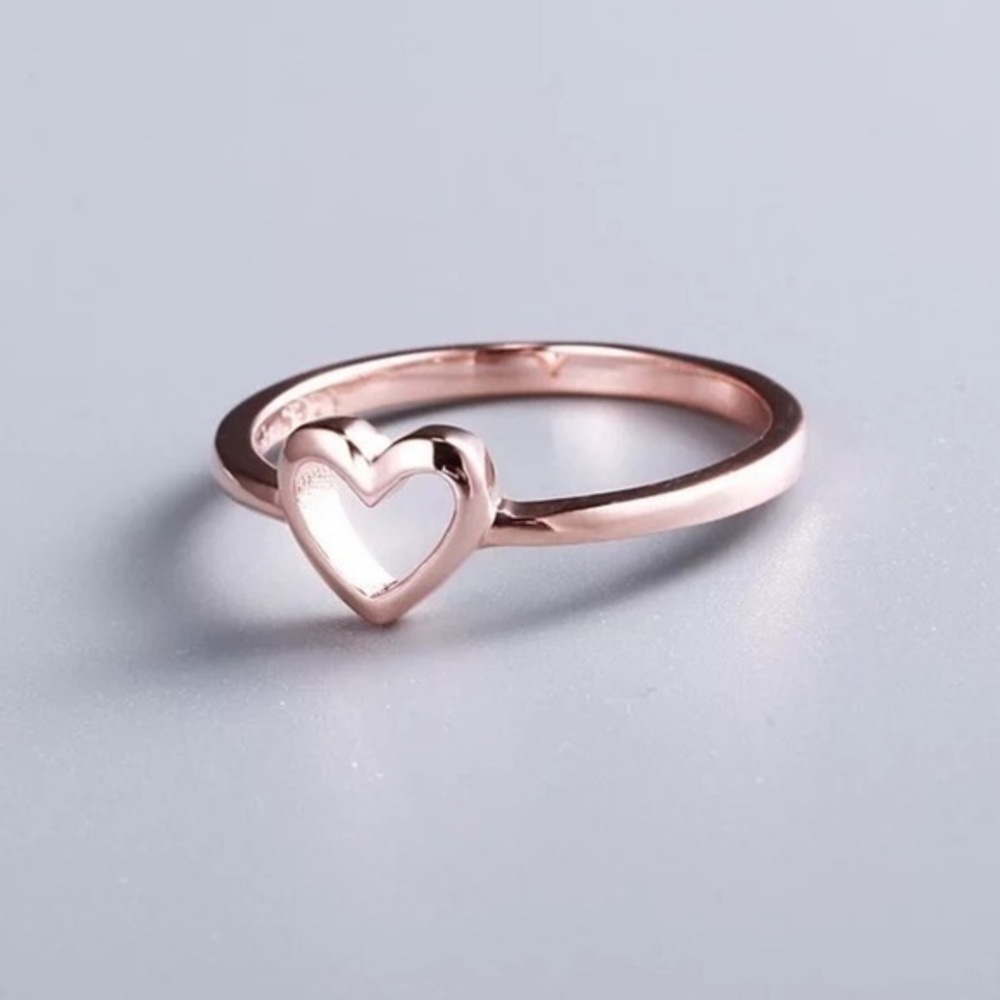 3/$30 ❤️ Rose Gold Heart Ring